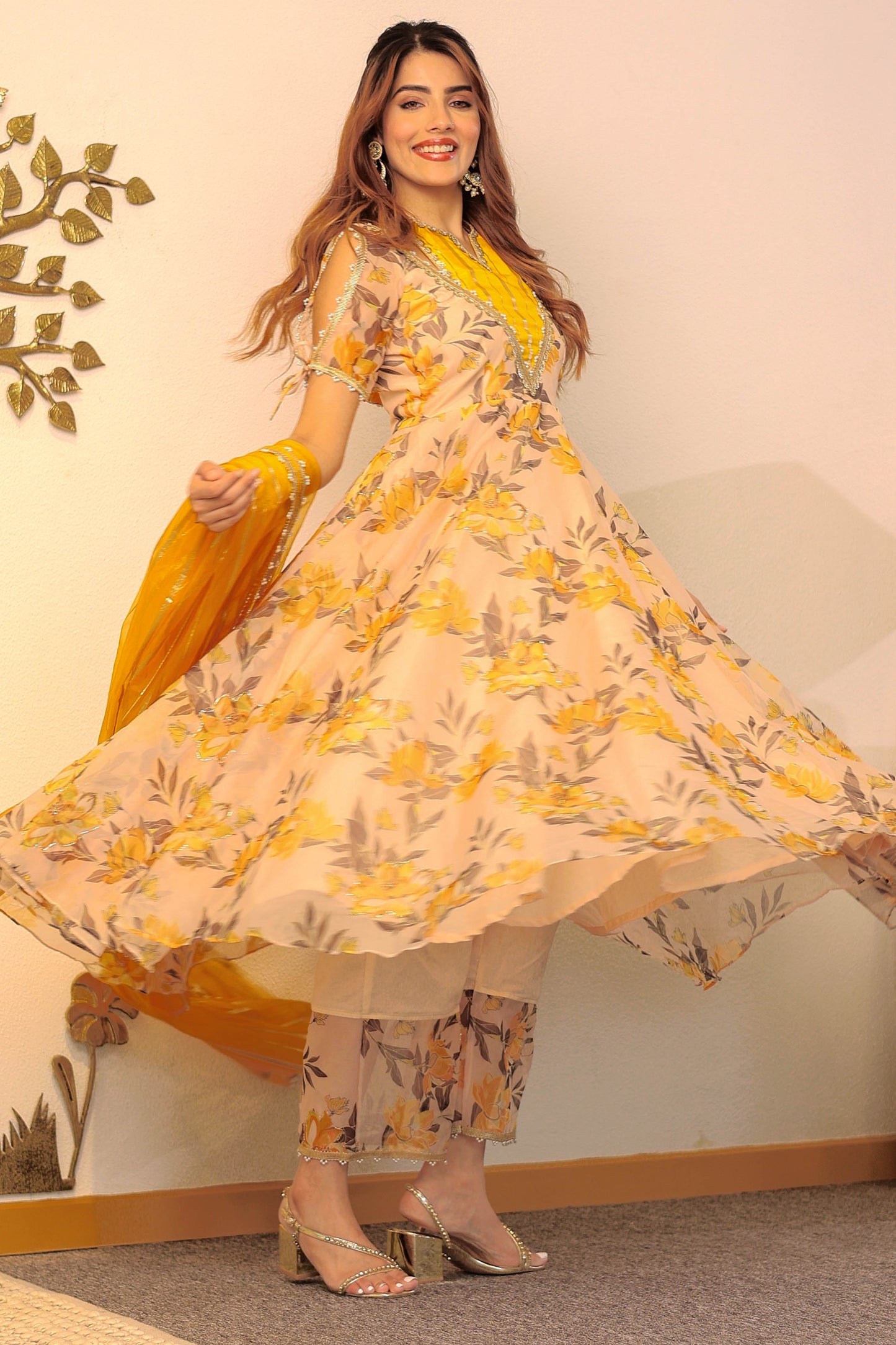 Vedika Embroidered Suit Set