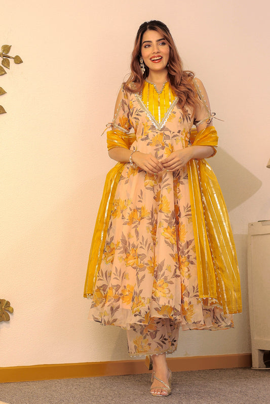 Vedika Embroidered Suit Set