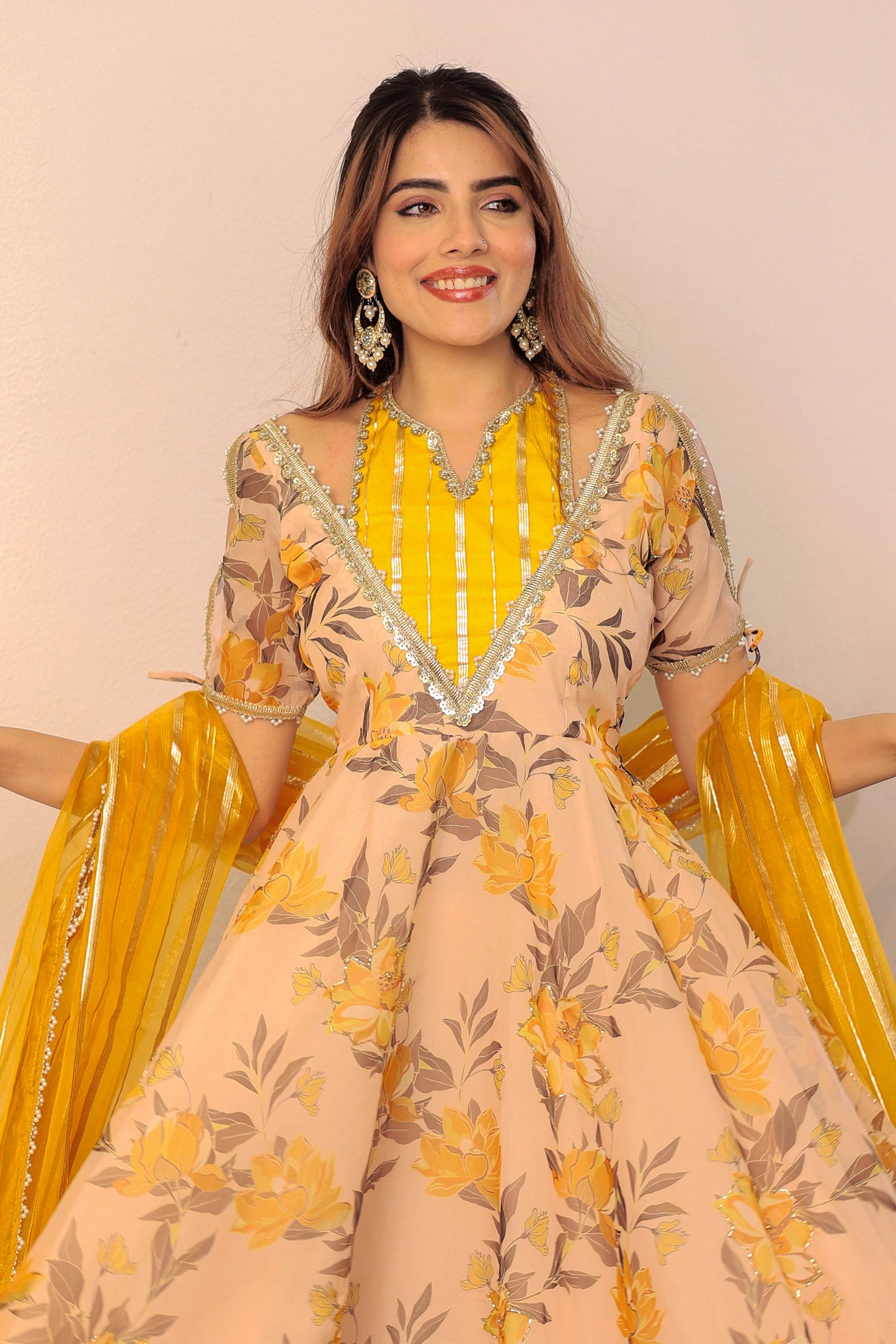 Vedika Embroidered Suit Set