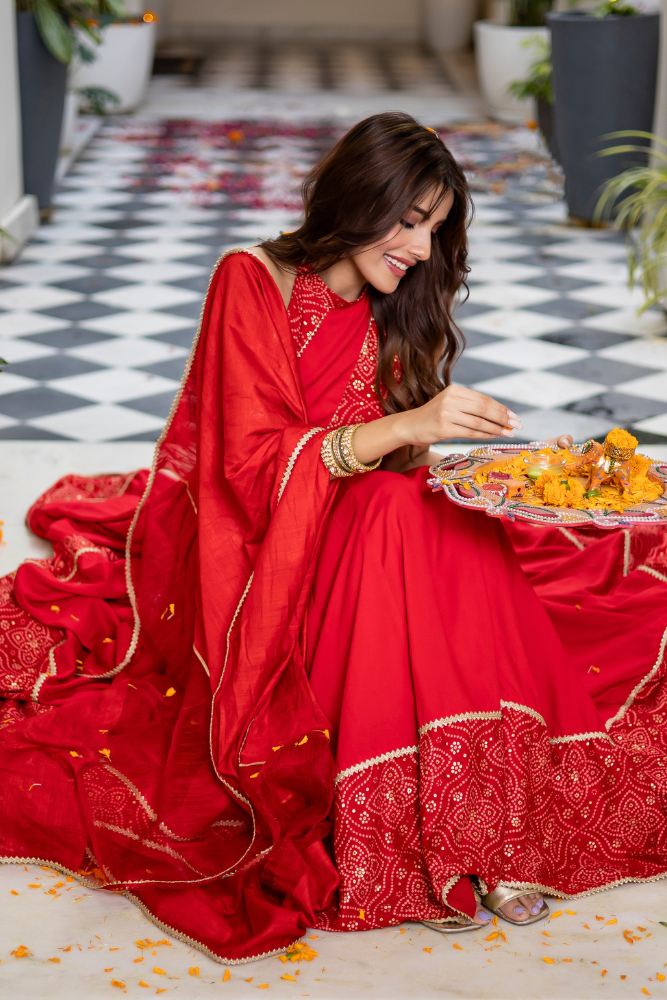 Sayonee Suit Set and Milonee Suit Set