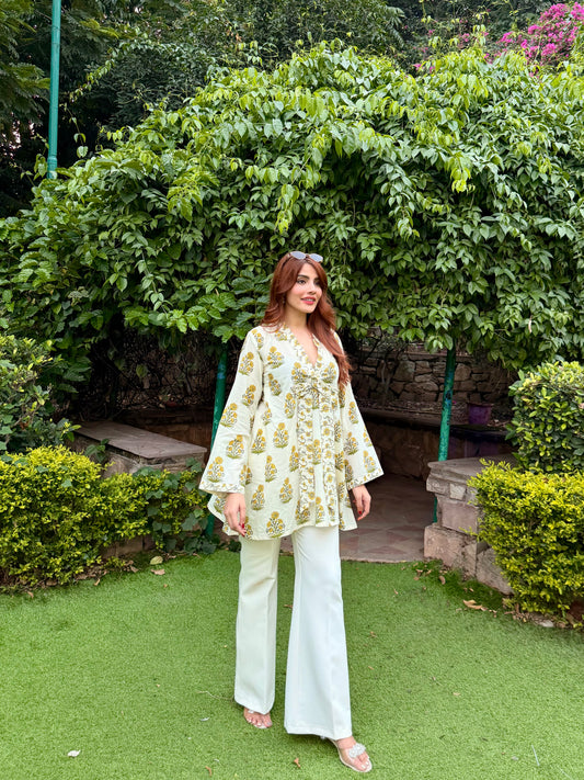 Daisy Breeze Short Kurti