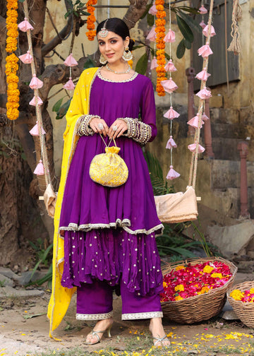 Vanika suit set