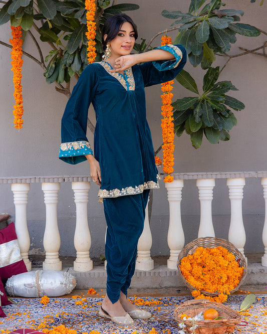 Isha velvet set